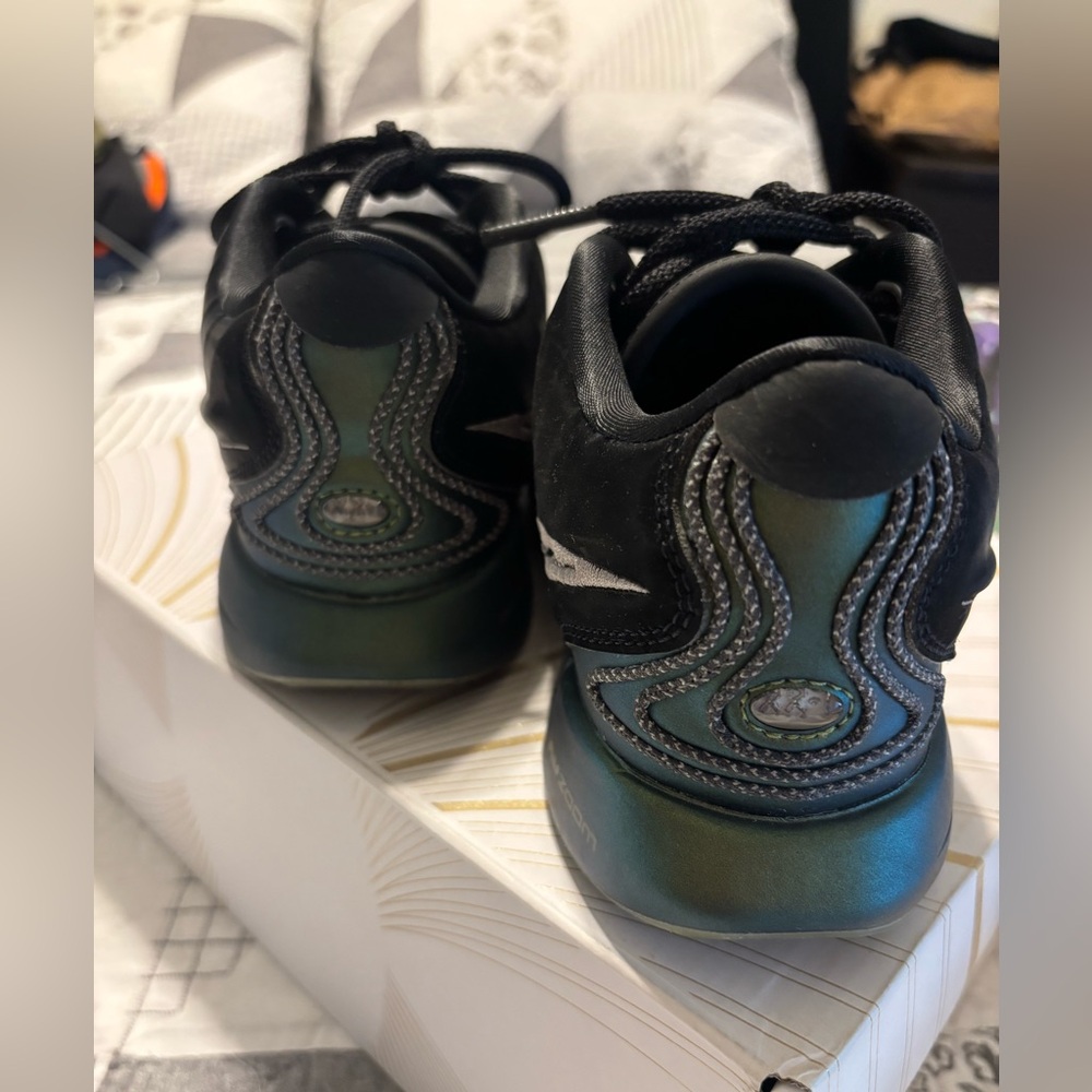 LeBron XXI (GS) - Picture 4 of 8